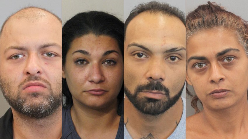 Nick Stanley, Monica Mito, Sam Yonko y Sue Ellen Stanley son buscados por las autoridades. Se cree que estarían en Michigan.