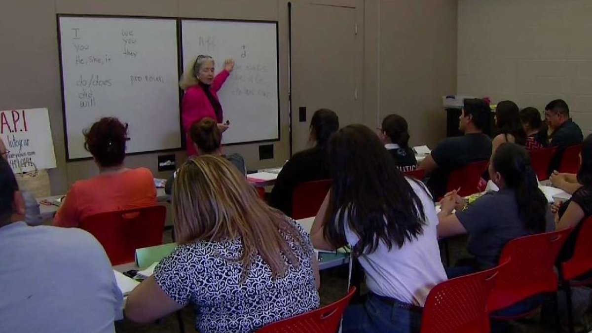 Clases gratis para adultos en el Condado Harris Telemundo Houston