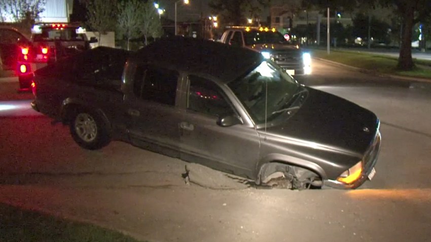 SE ABRE SOCAVON EN HOUSTON 1