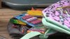 Comienzan las ferias escolares con miles de mochilas y útiles escolares gratis