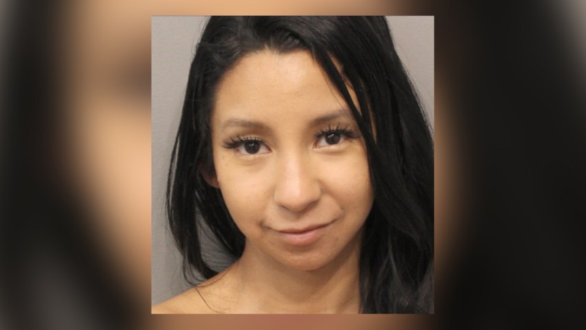Dulce Crystal Moreira, arrestada bajo cargos de conducir ebria