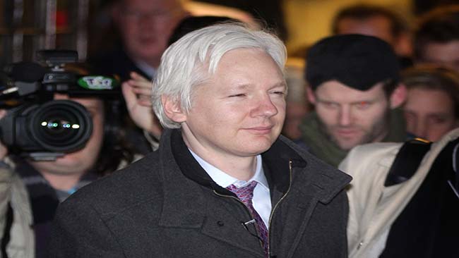 tlmd_julianassange1