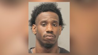 Brandon Carter, de 28 años, habría cometido varias violaciones en el área de Houston.