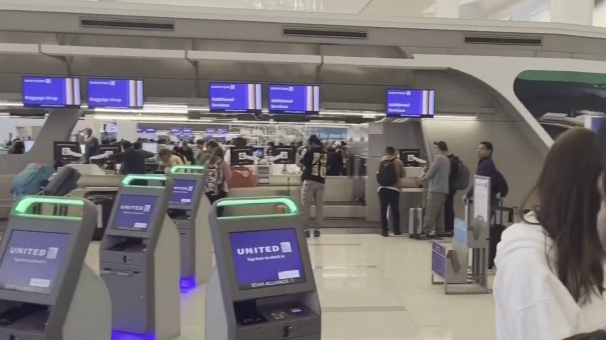 Esperan 1 Millón De Viajeros En Los Aeropuertos De Houston – Telemundo