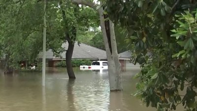 Bajo el agua en River Plantation al norte de Houston