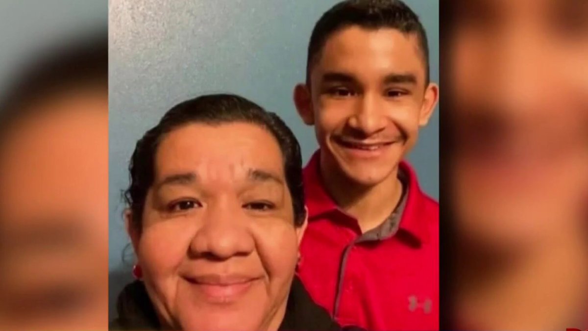 Muere madre de joven que pidió ayuda al gobernador de Texas para