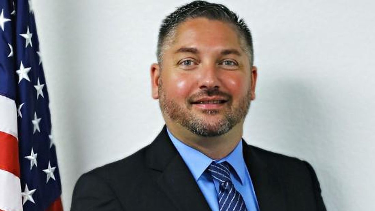 Alcalde de Santa Fe (Texas) se disculpa por publicación sobre masacre