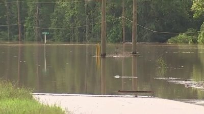 Calles bajo agua en el Condado Montgomery