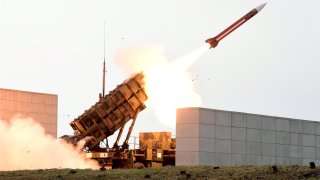 Fotografía del lanzamiento de un misil