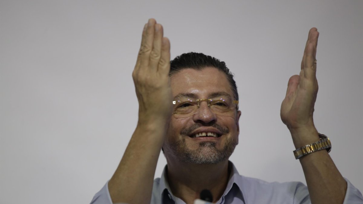 Costa Rica: el economista Rodrigo Chaves gana las elecciones presidenciales