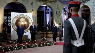 Foto recepción de AMLO en Guatemala