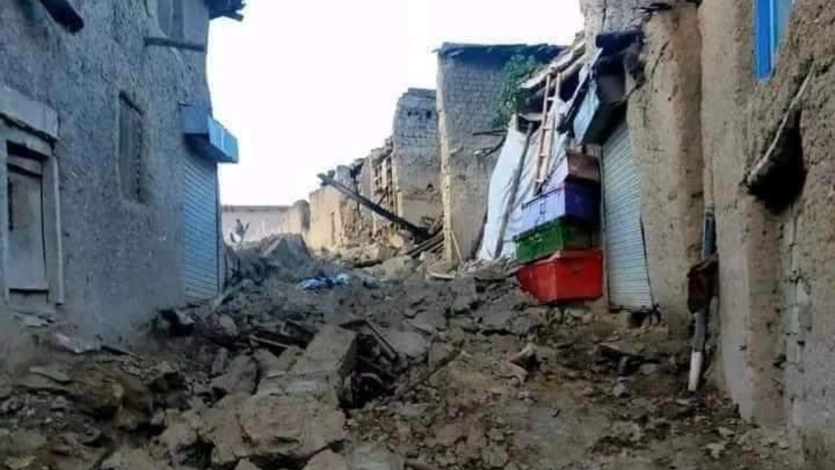 Al menos 1.000 muertos en potente terremoto en Afganistán
