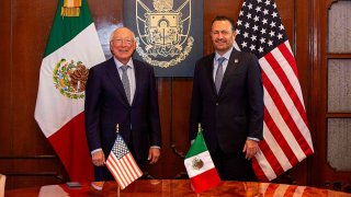 Embajador de EEUU en México y gobernador de Querétaro