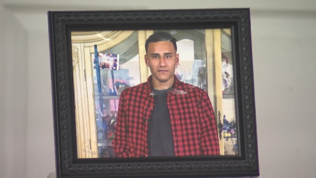 Familia da el Ãºltimo adiÃ³s al joven hondureÃ±o baleado en Houston - Telemundo Houston