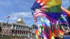 Biden anuncia medidas para proteger a la comunidad LGBTQ+ de amenazas y ataques
