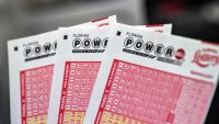 Aún puedes ganar: se dispara a $925 millones el premio del Powerball