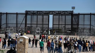 El miedo a la deportación cunde entre los migrantes tras el acuerdo de México con EEUU