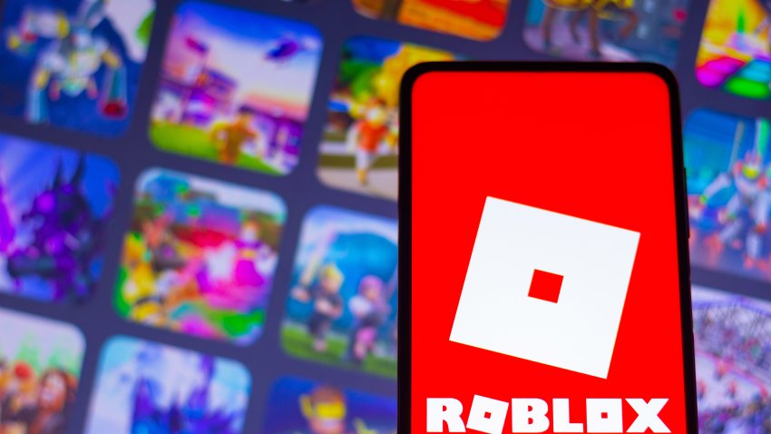 BRAZIL – 2022/04/26: In this photo illustration, the Roblox logo seen displayed on a smartphone.