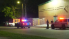 Mujer presuntamente roba ambulancia a paramédicos para irse de paseo por Houston