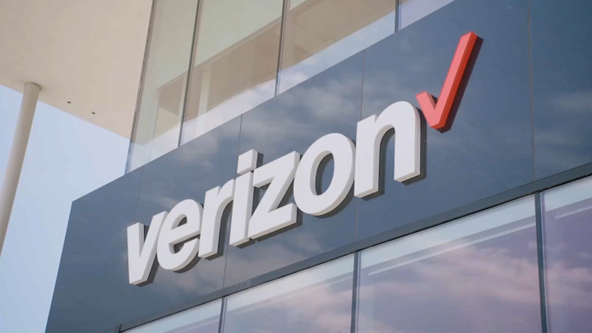 Miles de clientes en EEUU reportan fallas en servicio de Verizon