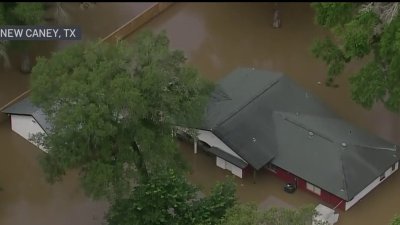 Inundaciones afectan varias zonas al noreste del condado Harris