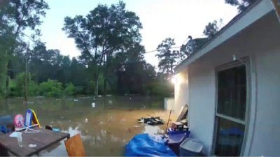 Desafíos que enfrentan los afectados por las inundaciones al regresar a sus casas