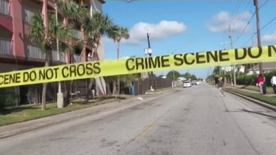 Niña de 17 años muere en Galveston tras ser abandonada en la calle