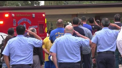 Procesión fúnebre despide restos de bombero fallecido