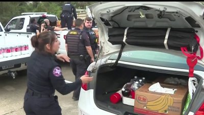 Entregan alimentos para cena de Acción de Gracias a familias en Houston