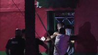 En video: dueño de restaurante confronta a sospechoso y la policía lo detiene