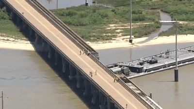 Barge slams into Texas bridge, causing oil spill