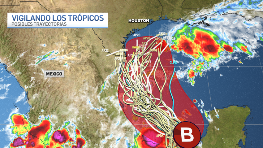 Un área de baja presión ubicada sobre la Bahía de Campeche está produciendo lluvias y tormentas eléctricas desorganizadas.