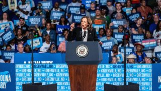 La vicepresidenta Kamala Harris durante un acto de campaña en Carolina del Norte.