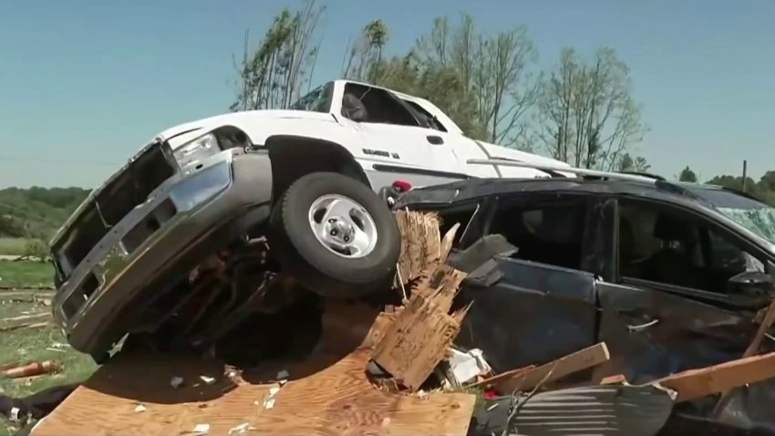 En imágenes: la devastación que dejaron tornados en tres estados del país