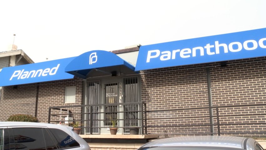 Corte Suprema permite a estados recortar fondos de Medicaid a Planned Parenthood