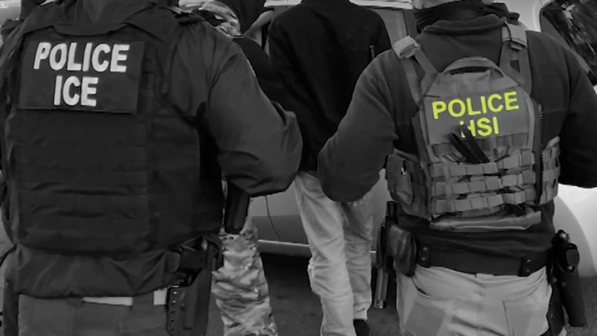 Detenciones del ICE alcanzan cifras récord por cambio en tácticas de control migratorio