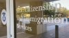 Juez bloquea multas de casi 2 millones a inmigrantes con órdenes de deportación