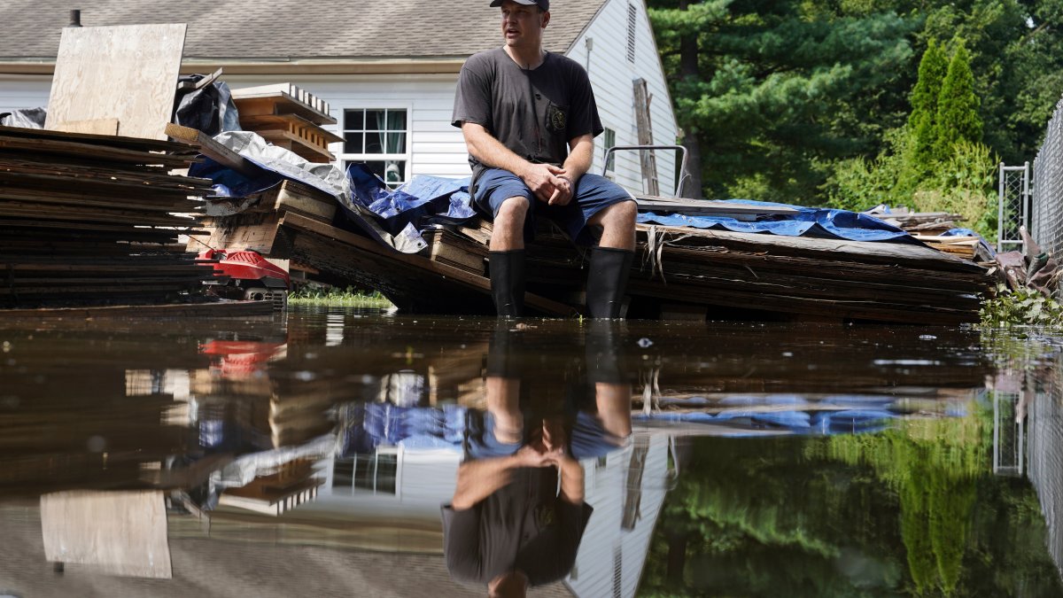 Tormentas e inundaciones récord dejan muertos en Indiana – Telemundo ...