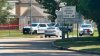 Hombre muere dentro de vehículo tras reporte de disturbio en Houston