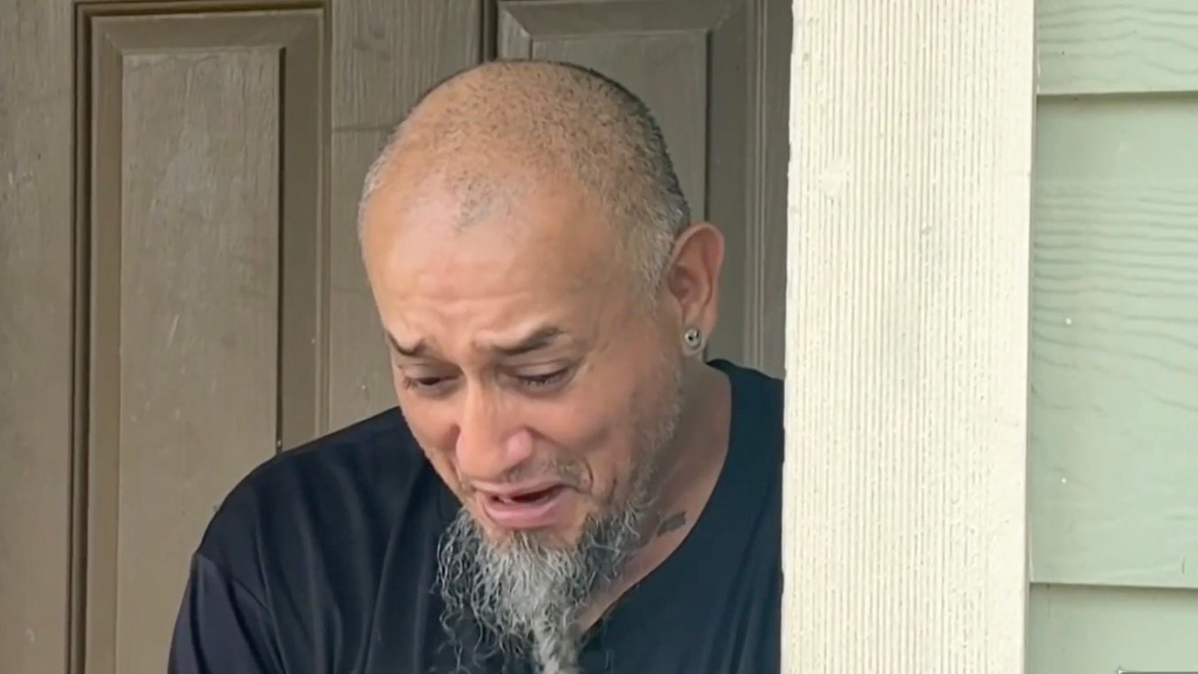 Rompe el silencio padre de hermanitos asesinados por un supuesto vecino en Texas