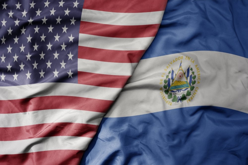 Golpe para salvadoreños con TPS: juez federal permite terminar sus permisos de trabajo