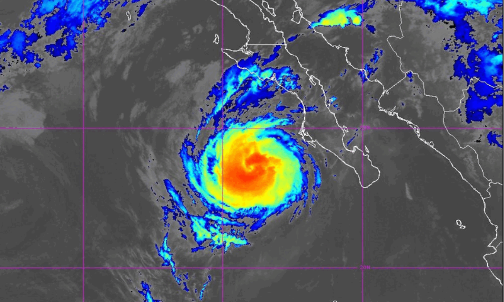 Huracán Polo se acerca a Baja California y amenaza con fuertes vientos e inundaciones