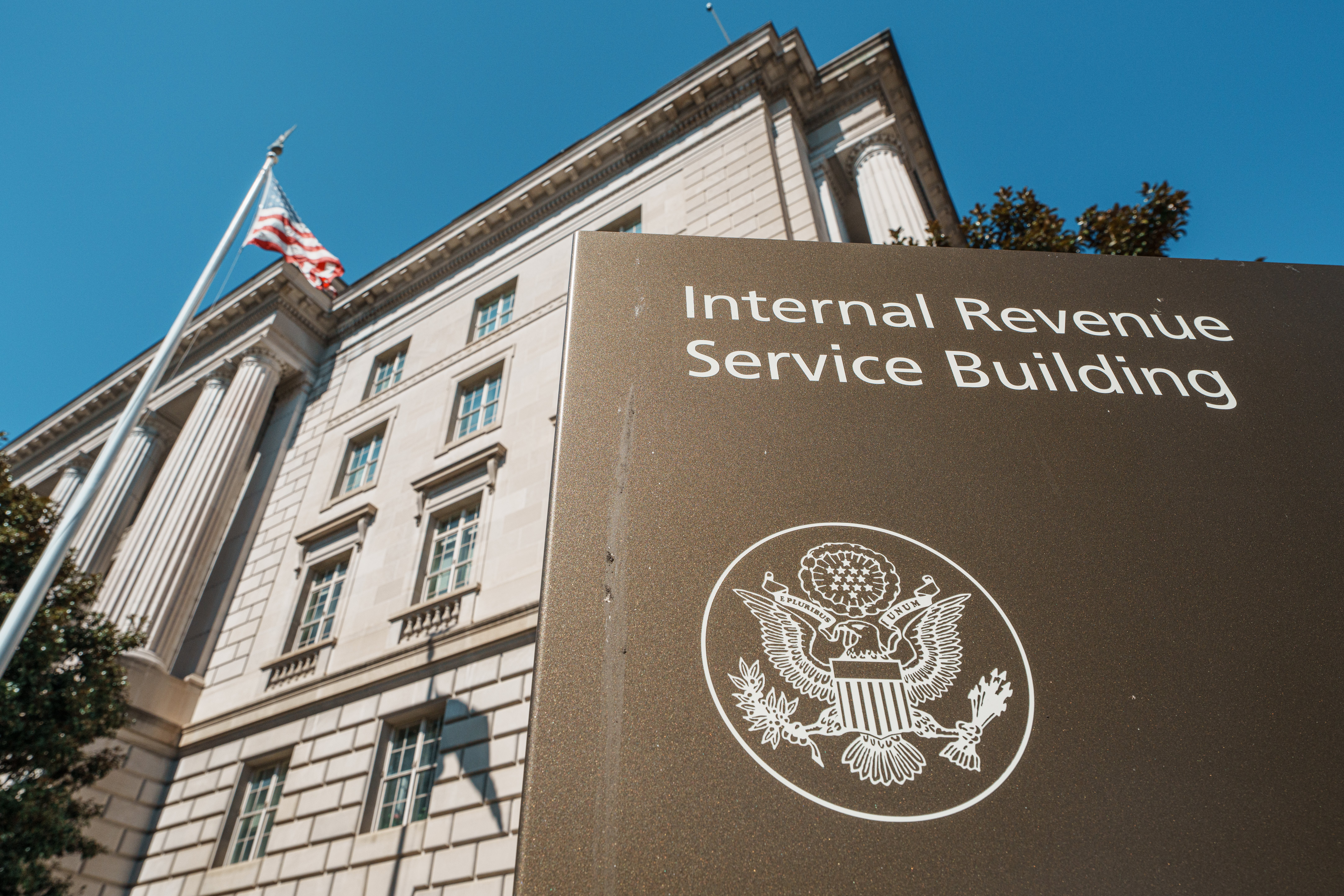 IRS podría incluir por primera vez una pregunta sobre estatus migratorio en el Formulario 1040