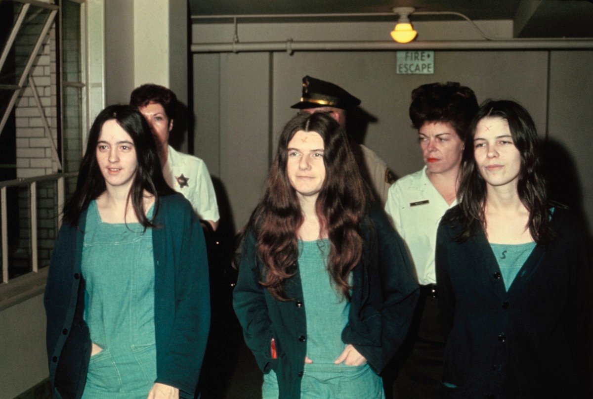 Recomiendan la libertad condicional para Patricia Krenwinkel, exseguidora de Charles Manson