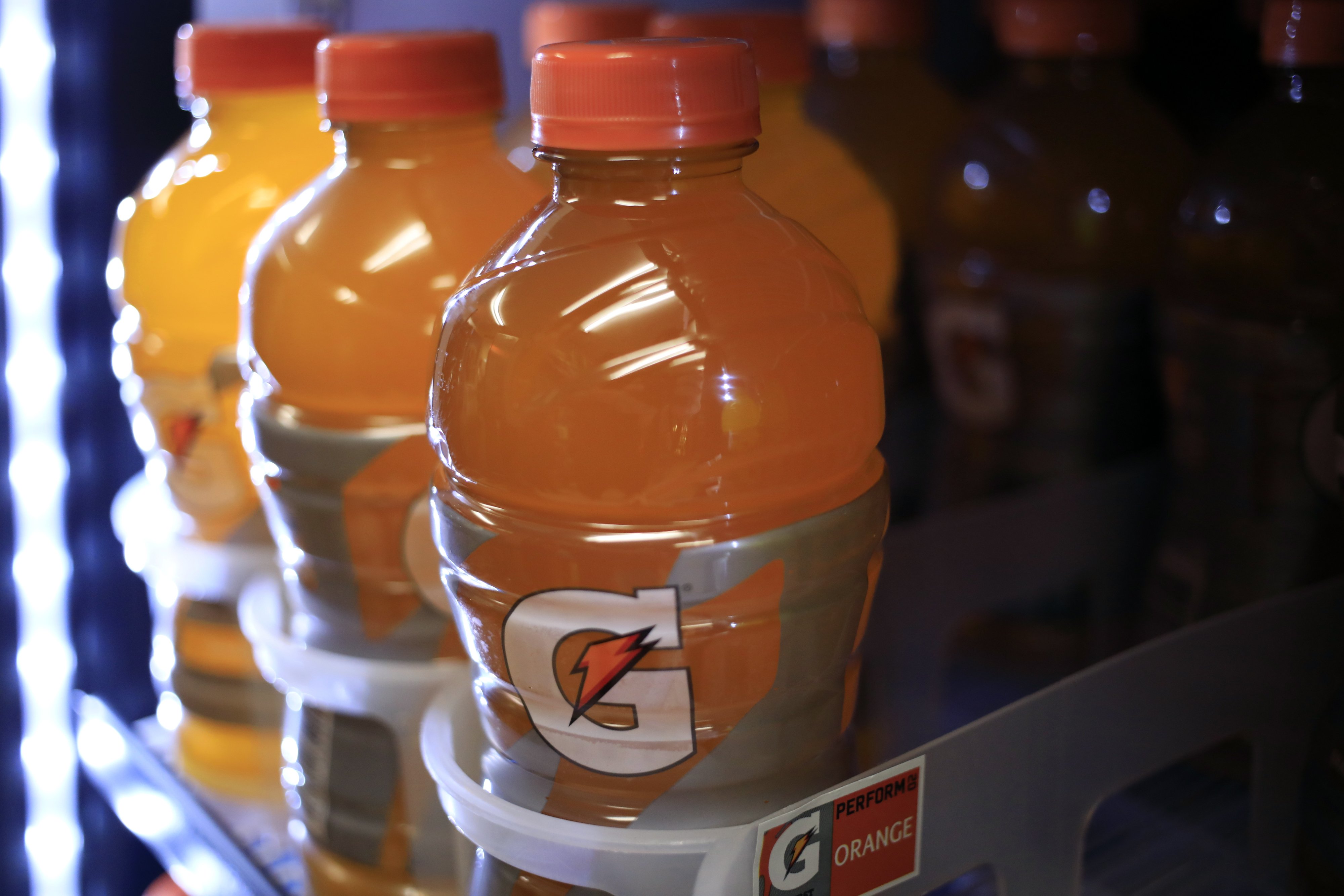 Retiran miles de cajas de Gatorade por colorantes no declarados