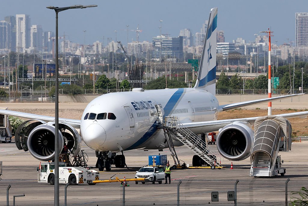 Capitán herido de FlyDubai relata lucha por salvar a pasajeros, y otras noticias de Oriente Medio