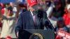 En Arizona, Trump dice que funcionarios que filtren información a medios 