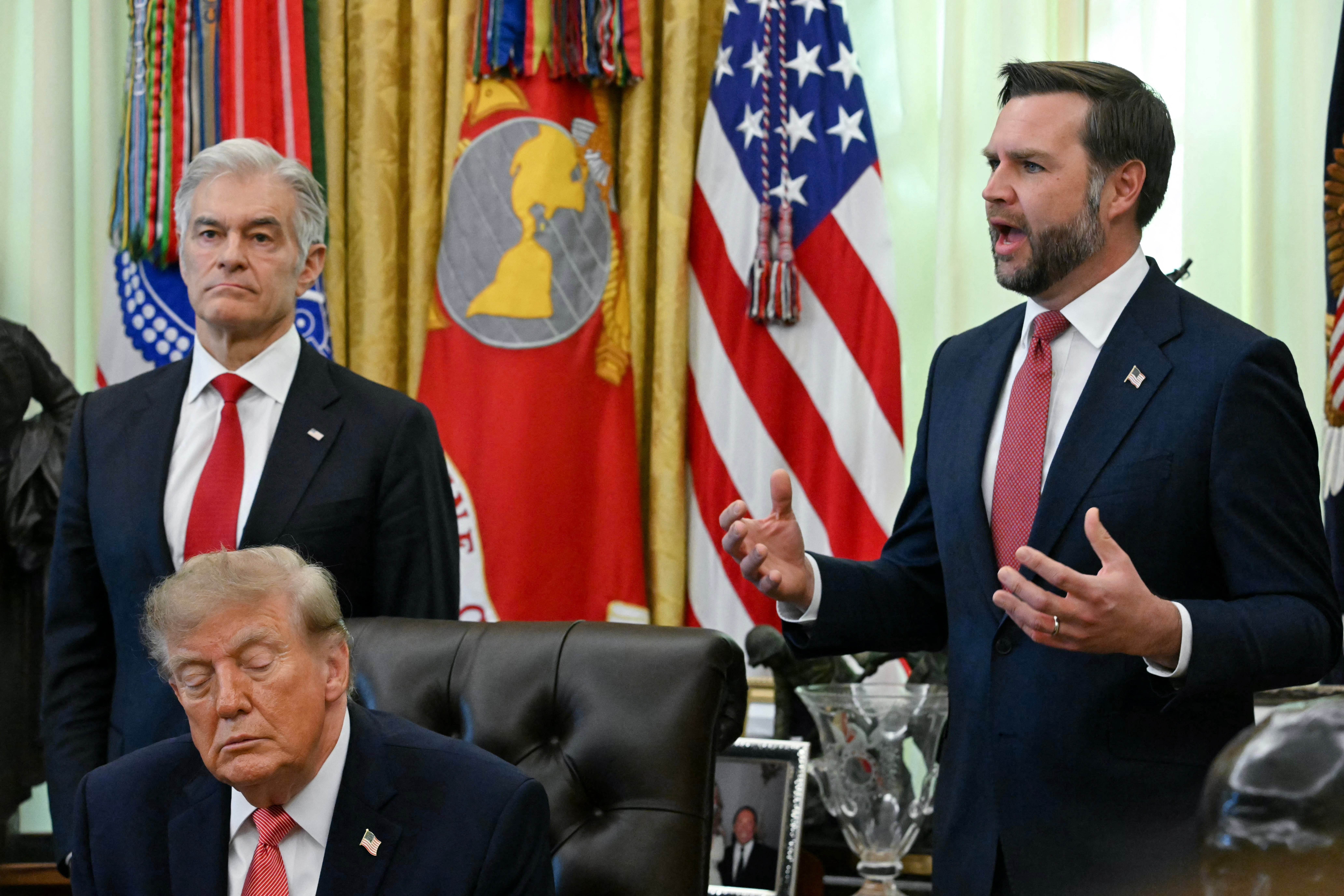 Hasta $30,000: Trump lanza programa para recompensar denuncias sobre fraude