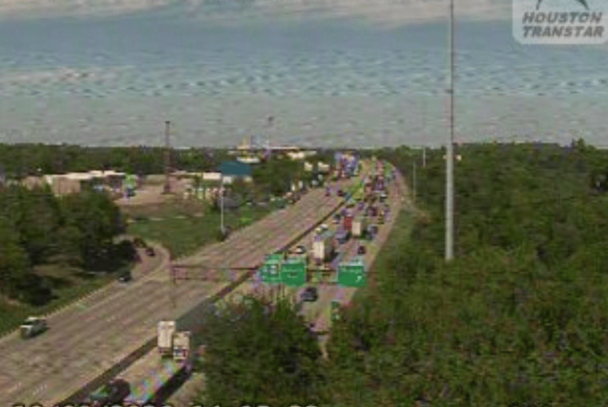 Accidente provoca cierre total de la autopista 610 en Houston
