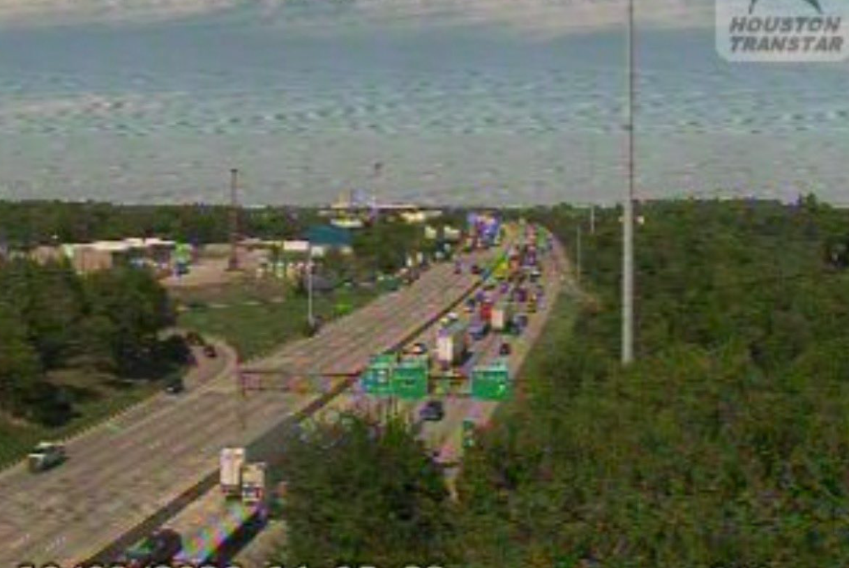 Accidente provoca cierre total de la autopista 610 en Houston